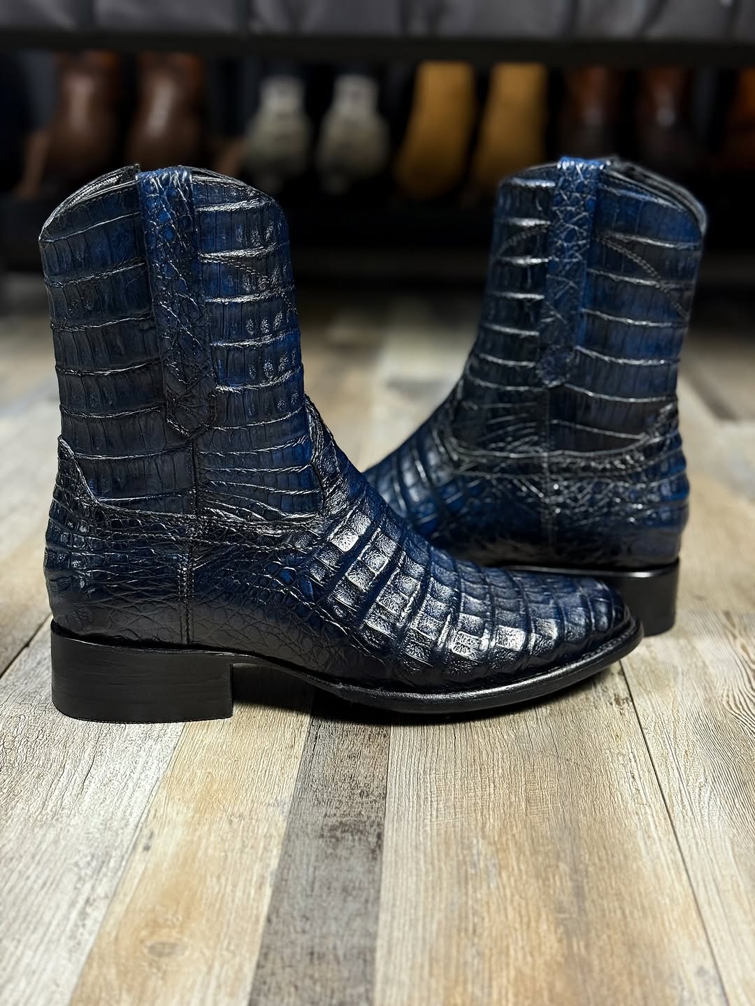 Full Crocodile Fuscus Boots Oval
