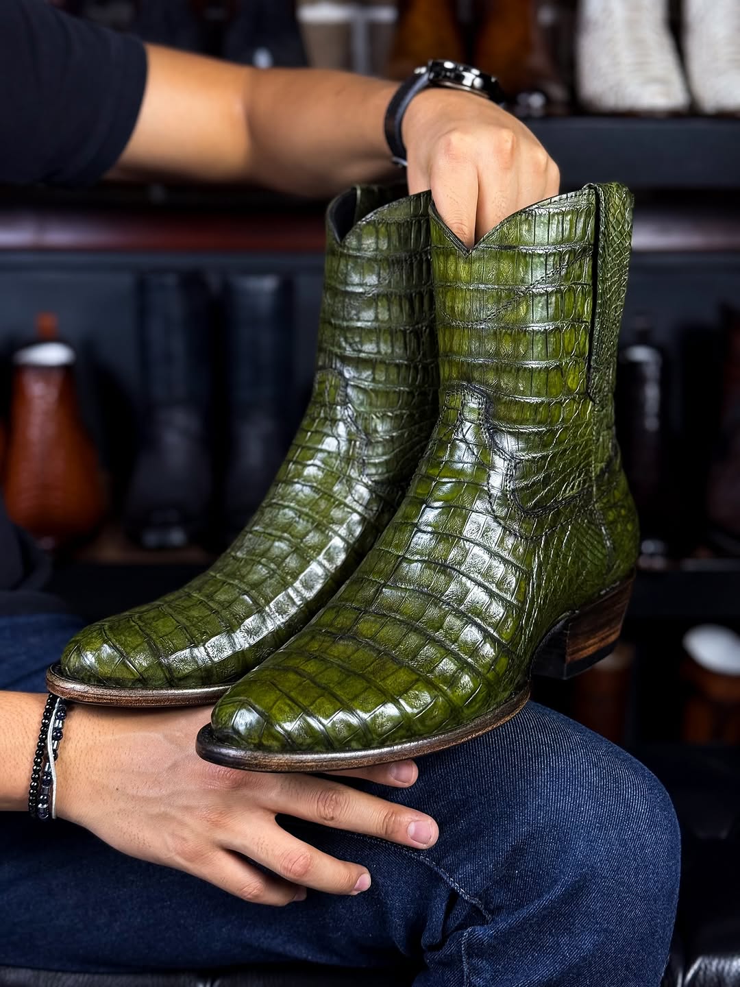 Full Crocodile Fuscus Boots Oval